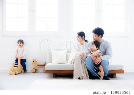 4人家族 4人家族 139923565