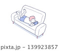 ソファで横になってゲームをしている男の子のイラスト素材 139923857