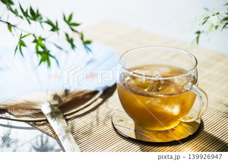 冷たい麦茶 冷たい麦茶 139926947