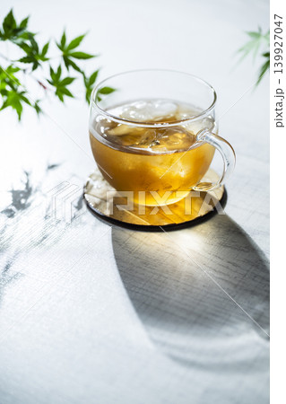 冷たい麦茶 139927047