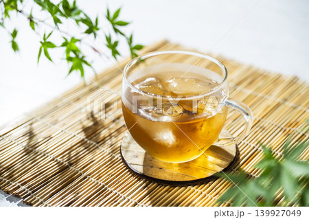 冷たい麦茶 冷たい麦茶 139927049
