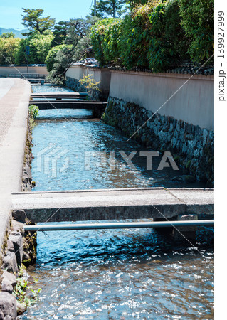 京都上賀茂の社家町の街並み 139927999