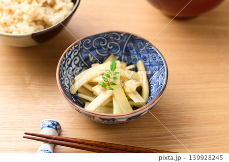 山うどの酢味噌和え 139928245