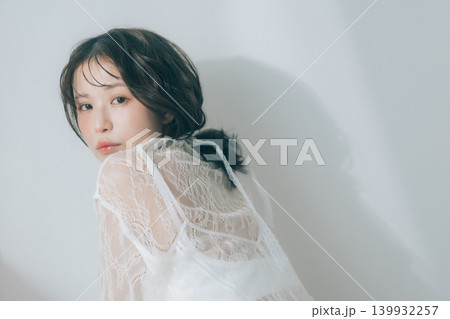 ブライダルヘアの若い女性 ブライダルヘアの若い女性 139932257