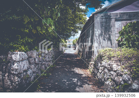 沖縄の路地裏 沖縄の路地裏 139932506