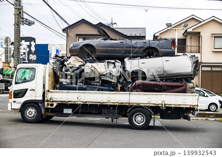 産業廃棄物収集運搬車 過積載 産業廃棄物収集運搬車 過積載 139932543