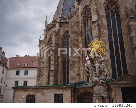 Saint Stephens Cathedral Stephansplatz Vienna Summer Cityscape Saint Stephens Cathedral Stephansplatz Vienna Summer Cityscape 139933240