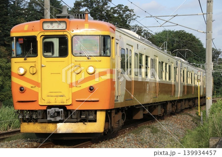 しなの鉄道115系（台鉄自強号塗装） 139934457