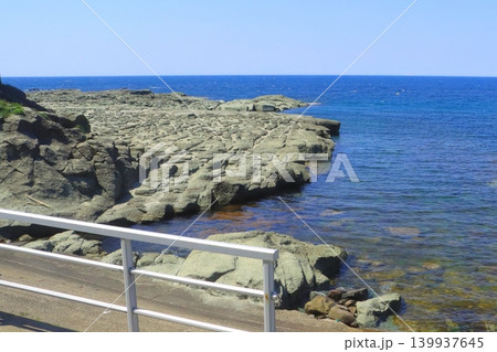 千畳敷海岸（国道101号線・五能線・青森県北浦町） 139937645