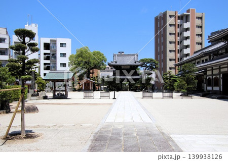 福岡市の曹洞宗金龍寺境内風景 福岡市の曹洞宗金龍寺境内風景 139938126