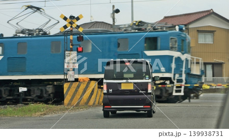 秩父鉄道(2023.5.25) 電気機関車デキが踏切を通過 三ヶ尻線 踏切番号33 139938731