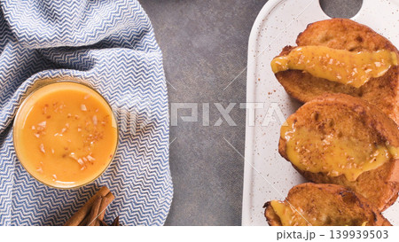 Traditional Christmas Rabanadas 139939503