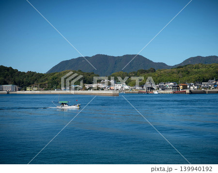 赤穂根島より岩城島を臨む 赤穂根島より岩城島を臨む 139940192