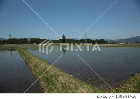 田んぼのある風景 139941410