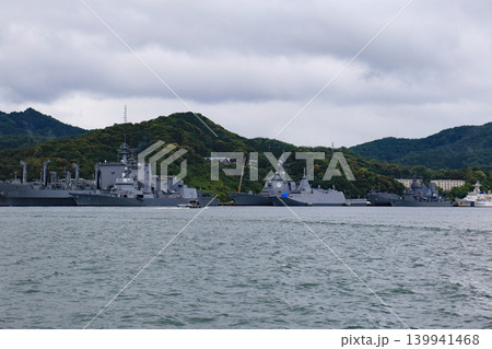 停泊中の海上自衛隊艦船 停泊中の海上自衛隊艦船 139941468