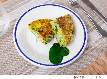 Image of Omelette with spinach Image of Omelette with spinach 139941666