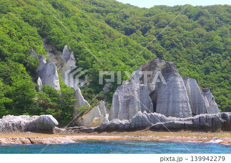 仏ヶ浦(仏ヶ浦遊覧船より・青森県佐井村) 仏ヶ浦(仏ヶ浦遊覧船より・青森県佐井村) 139942279