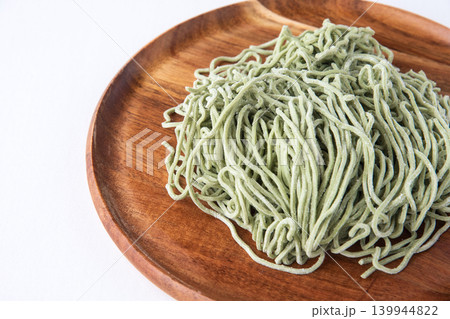わかめ入り中華麺 わかめ入り中華麺 139944822