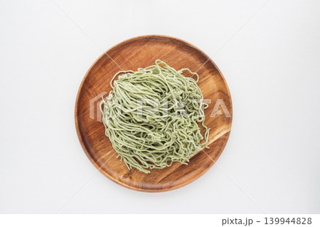わかめ入り中華麺 139944828