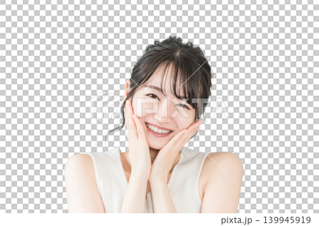 正面から見たアジア人女性の笑顔(美容,エステ,スキンケアイメージ) 正面から見たアジア人女性の笑顔(美容,エステ,スキンケアイメージ) 139945919