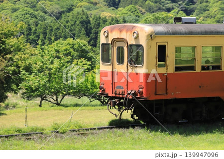 小湊鉄道「昔懐かしい年季の入った車両」 139947096