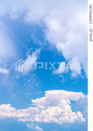【夏素材】蝶ヶ岳山頂から見た夏のダイナミックな入道雲と青空【長野県】 【夏素材】蝶ヶ岳山頂から見た夏のダイナミックな入道雲と青空【長野県】 139948190
