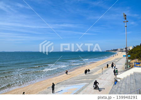 【韓国ポリョン市】韓国西海岸・大川海水浴場、満潮時の風景 【韓国ポリョン市】韓国西海岸・大川海水浴場、満潮時の風景 139948291