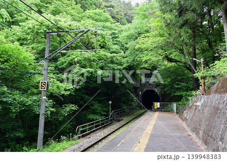 新緑の龍王駅 139948383