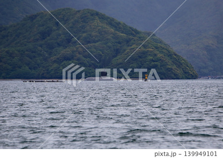 遊覧船から見えた練習潜水艦 139949101