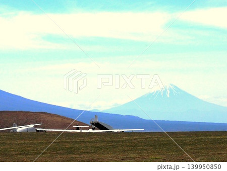 富士山とグライダー(霧ヶ峰高原) 富士山とグライダー(霧ヶ峰高原) 139950850