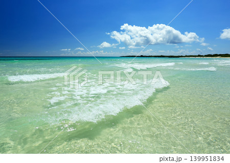 沖縄 透明度抜群の美しい海 沖縄 透明度抜群の美しい海 139951834