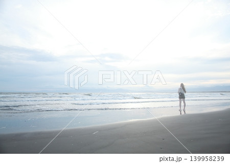 海に向かって 海に向かって 139958239