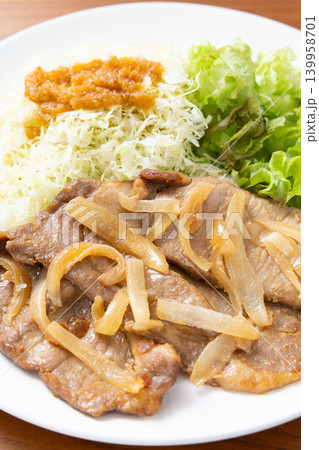 おいしい豚肉しょうが焼き おいしい豚肉しょうが焼き 139958701
