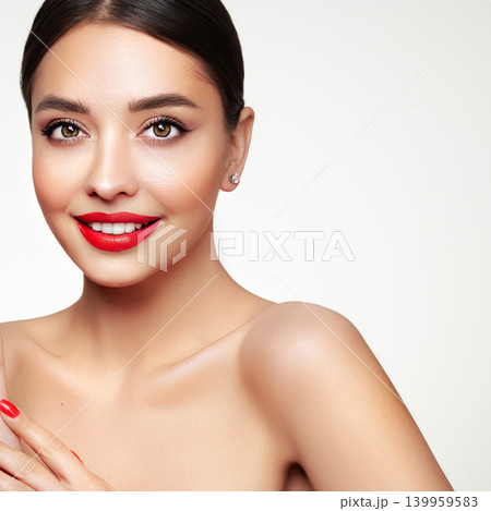 Beautiful Young Woman with clean fresh skin 139959583