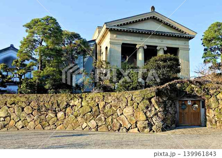 早朝の倉敷の古い町並み 139961843
