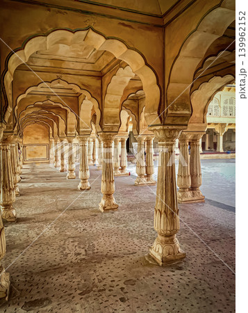 The famous Amber Fort, the fortified residence of Raja Man Singh I in the northern suburbs of Jaipur, India 139962152