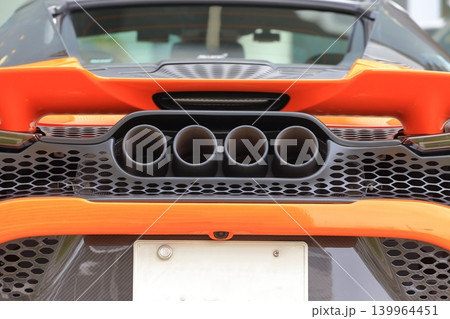 イギリス製の高級スポーツカー イギリス製の高級スポーツカー 139964451