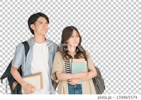 教科書,ノートを持つ学生,大学生の男女（キャンパスライフ,恋人,カップル） 139965574