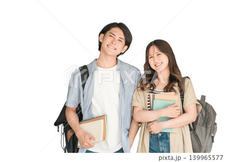 教科書,ノートを持つ学生,大学生の男女（キャンパスライフ,恋人,カップル） 139965577