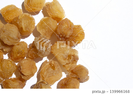 It is longan, a dried fruit from Vietnam. It is longan, a dried fruit from Vietnam. 139966168