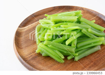 茹でた山菜のみず 139966453