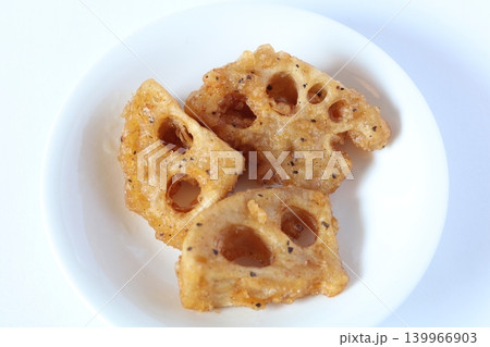 レンコンの唐揚げ レンコンの唐揚げ 139966903