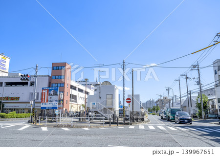 神奈川県横浜市の都市風景 北新横浜駅前交差点 神奈川県横浜市の都市風景 北新横浜駅前交差点 139967651