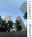 青空を見上げるビル群 Tokyo Shinjuku 139969371