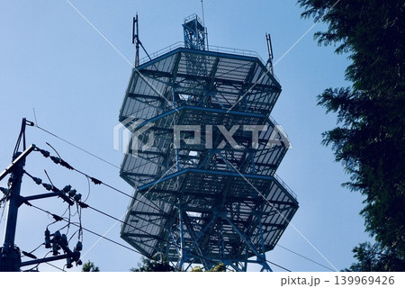 山の頂上の電波塔2 山の頂上の電波塔2 139969426