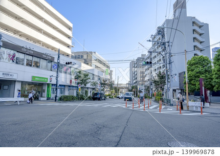 東京都世田谷区の都市風景 用賀駅東口 東京都世田谷区の都市風景 用賀駅東口 139969878