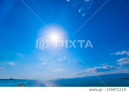 大空と大阪湾の風景 139972219