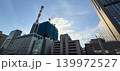 再開発が進む都市の建設中の高層ビルとクレーン 139972527