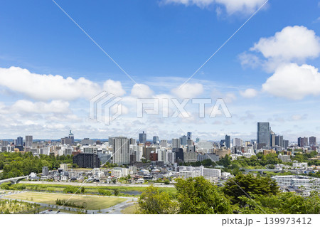 青葉城址より新緑の仙台市全景 139973412