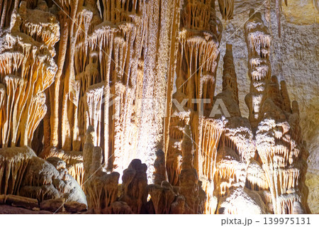 Drach Caves, Majorca Spain - Underground Stalactite and Stalagmite Formation Drach Caves, Majorca Spain - Underground Stalactite and Stalagmite Formation 139975131